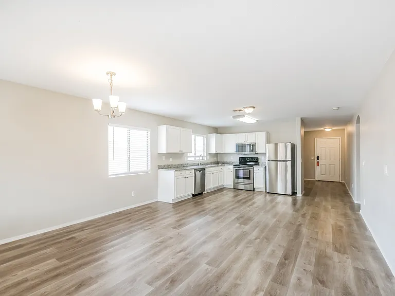 12929 W Willow Ave — Photo 5