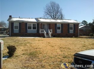3003 Saxon Pl, Greensboro, NC 27406