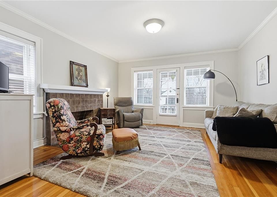1st image of 311 E 43rd St #2W