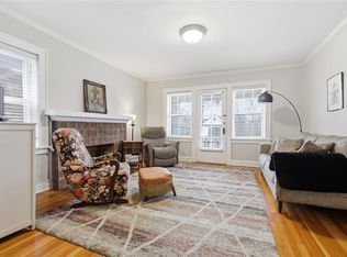 311 E 43rd St #2W, Kansas City, MO 64111