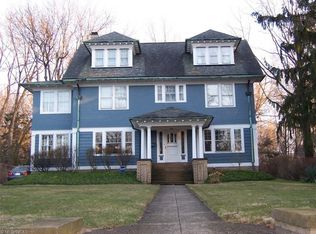 2864 E Overlook Rd, Cleveland Heights, OH 44118