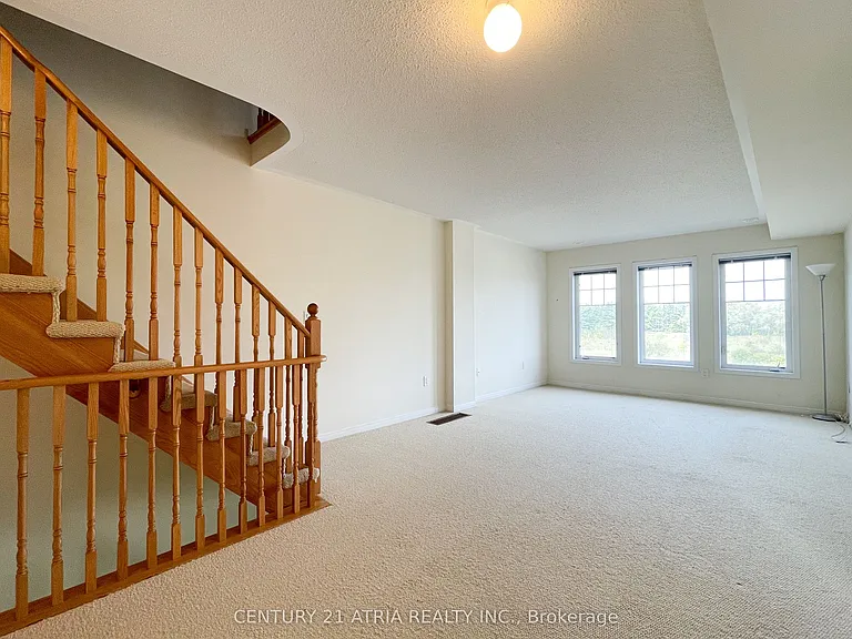 5295 Major Mackenzie Dr E — Photo 6