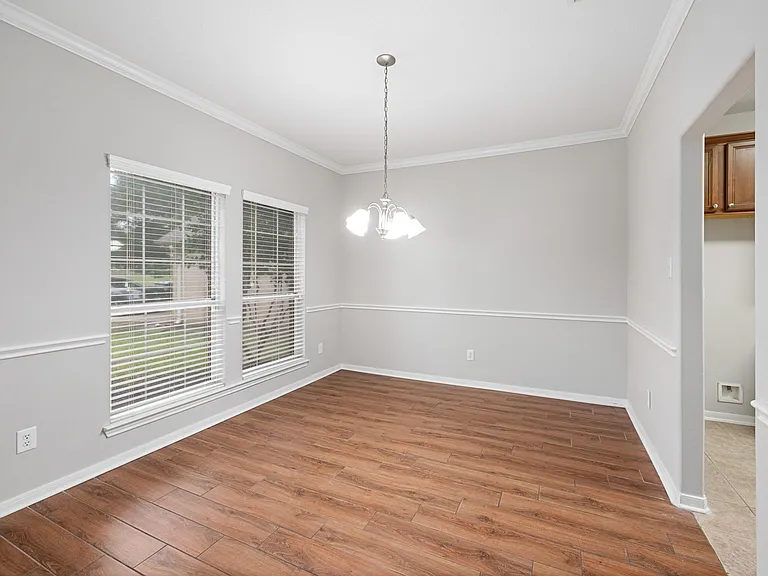 6118 Pine Lakes Dr — Photo 4