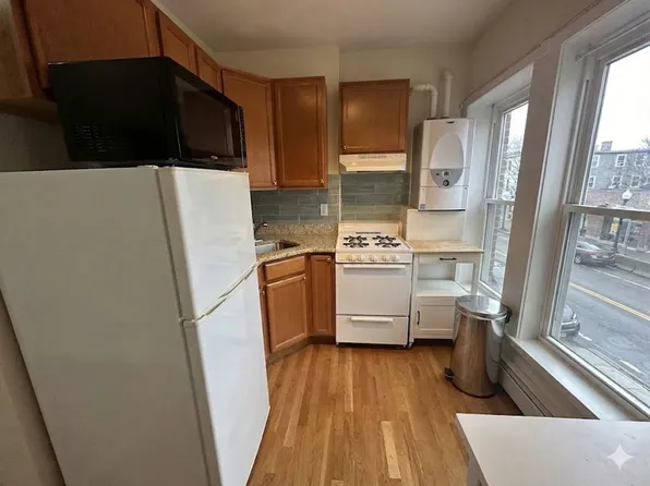 1056 Cambridge St, Cambridge, MA