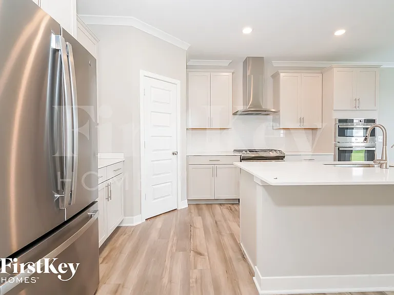 3602 Chalmers Dr — Photo 7