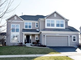 40W225 Chadsworth Dr, Geneva, IL 60134