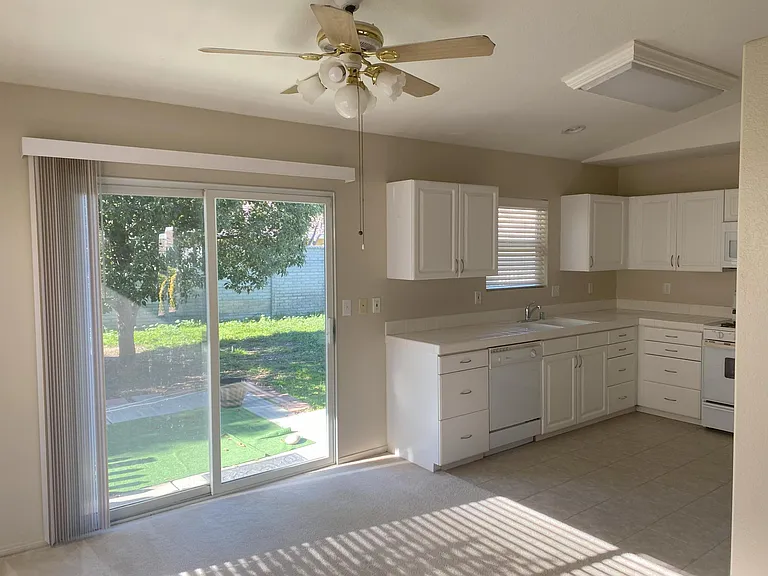 1267 Yucca Ln — Photo 12