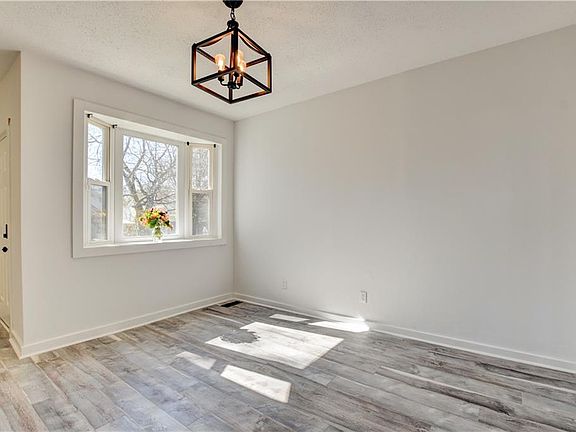 5th image of 9216 Rippard Ave