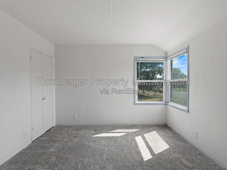 10106 N Wesley St — Photo 14