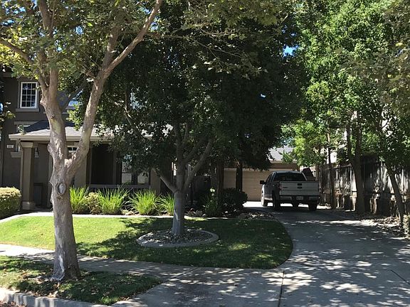 3rd image of 332 Queencrest Ct