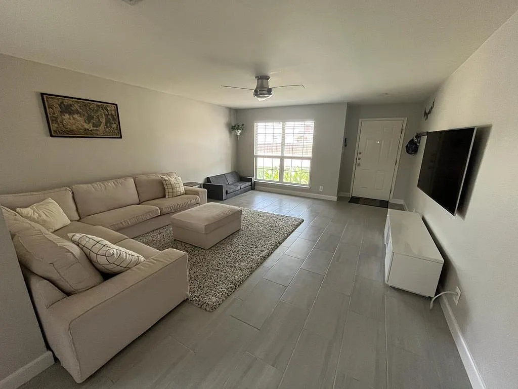 3 bed, 1668 sqft, $2,050 — Photo 3