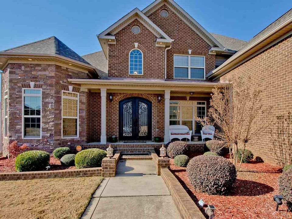 1st image of 207 Legendwood Dr
