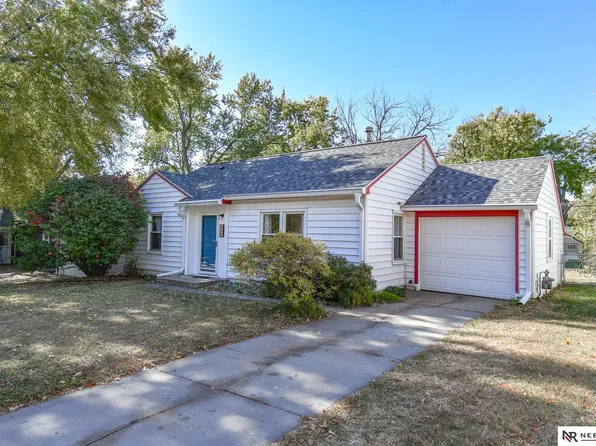 431 S 44th St, Lincoln, NE 68510