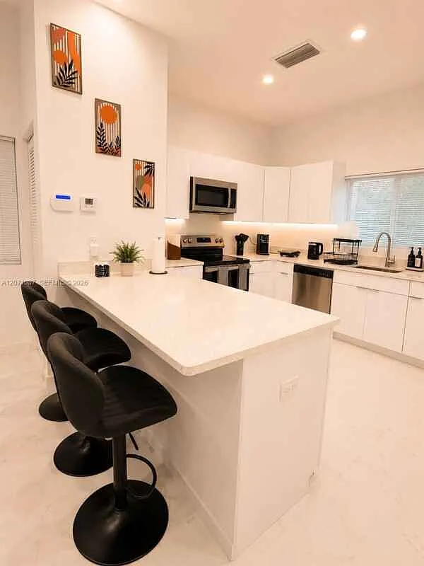 5433 Nw 5th Ave # 2 Miami, Fl 33127 — Photo 2