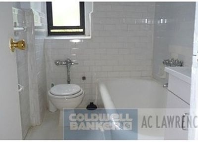 3rd image of 30 Seaman Ave APT Cc