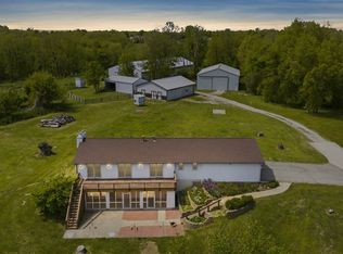 10611 Hawks Haven Rd, Cedar Rapids, IA 52411