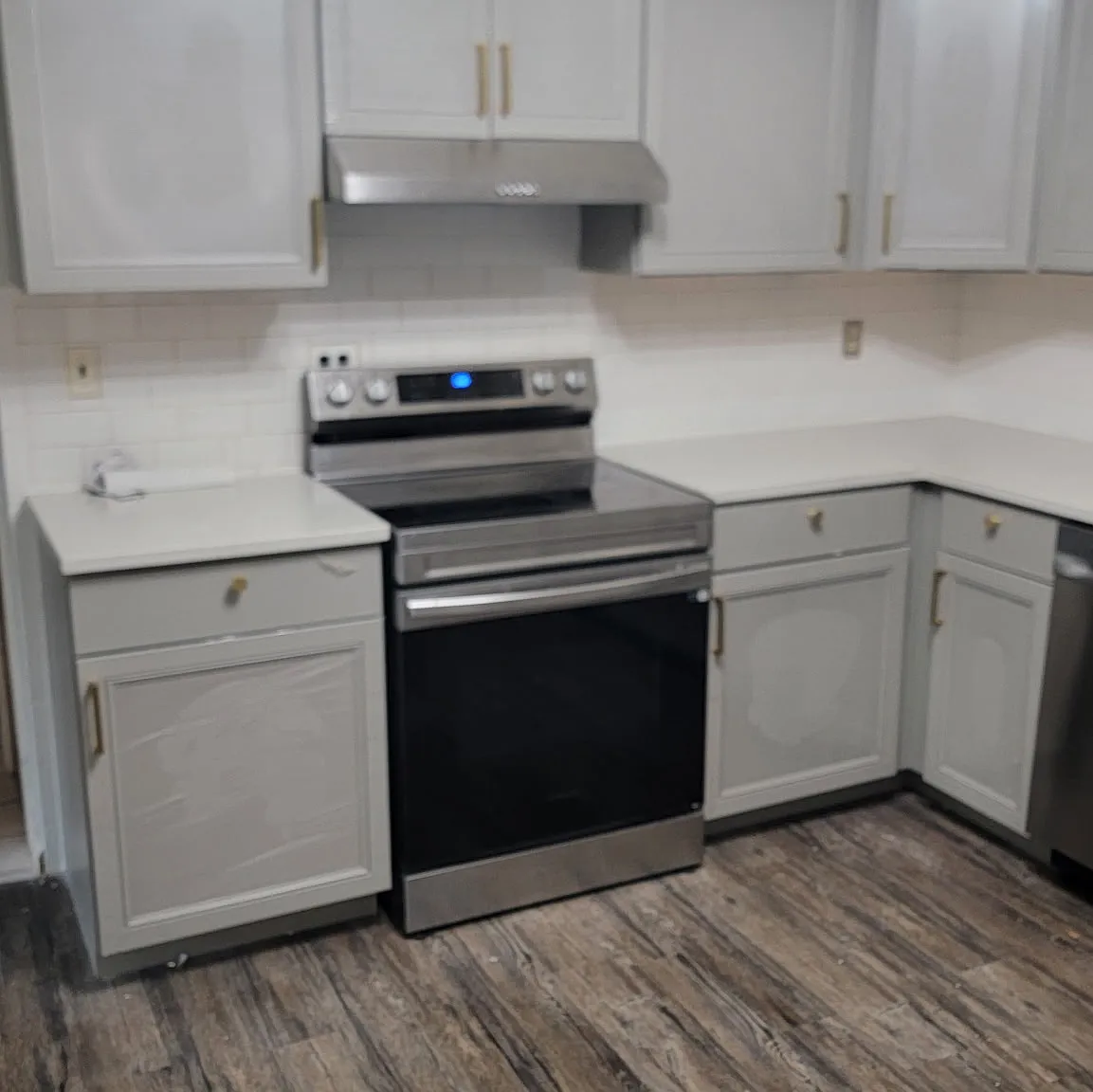 4 bed, 2400 sqft, $3,800 — Photo 4