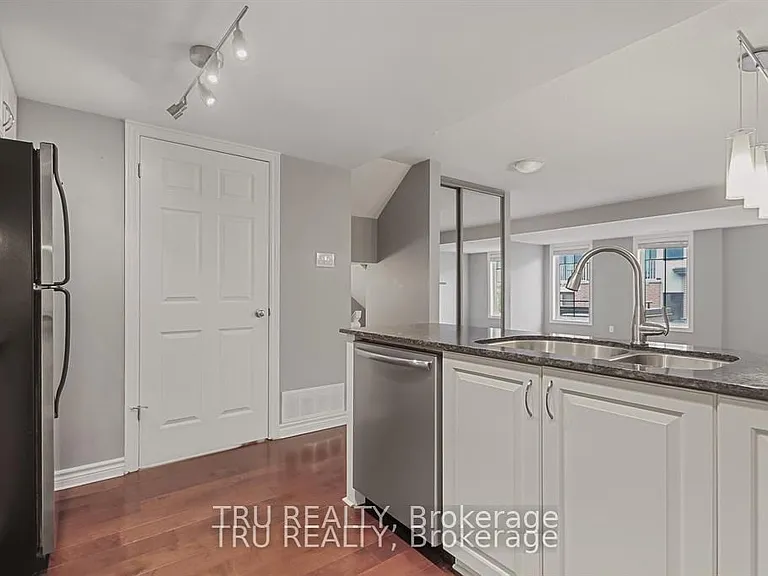 122 Lindenshade Dr #19 — Photo 11