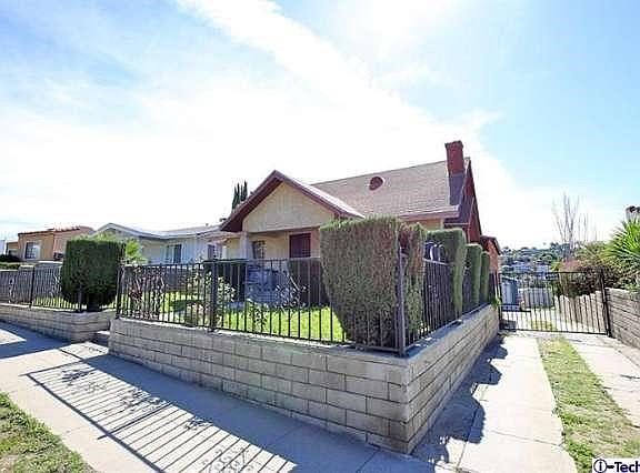 3rd image of 4206 York Blvd