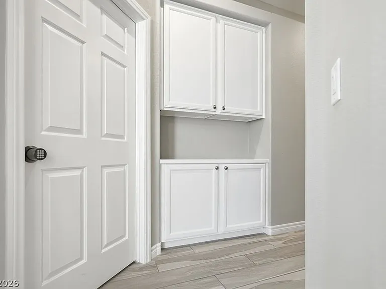 1812 Snow Spring Ln — Photo 34