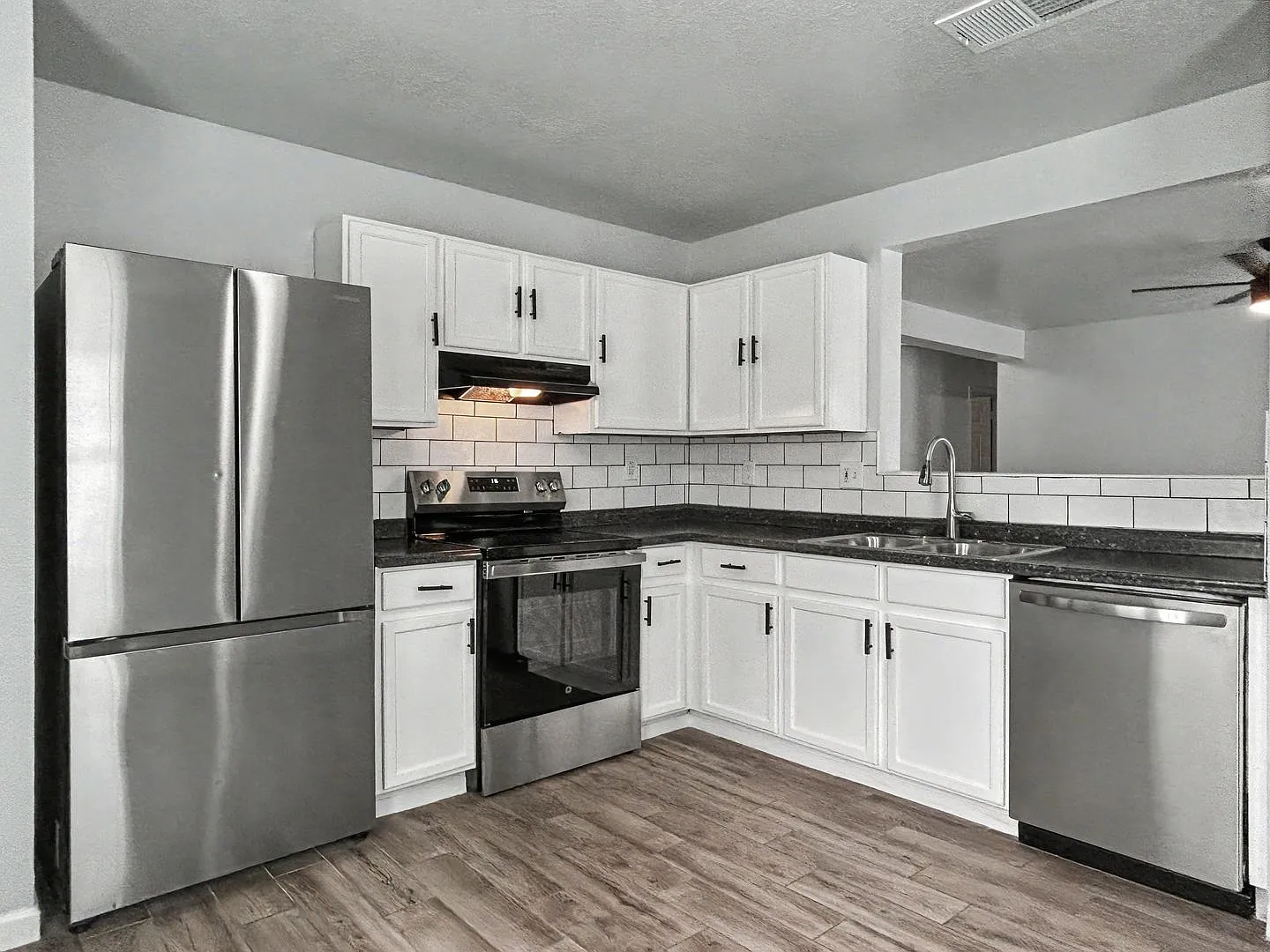 Remodeled Far West-Side Home with Spacious Backyard — Photo 4
