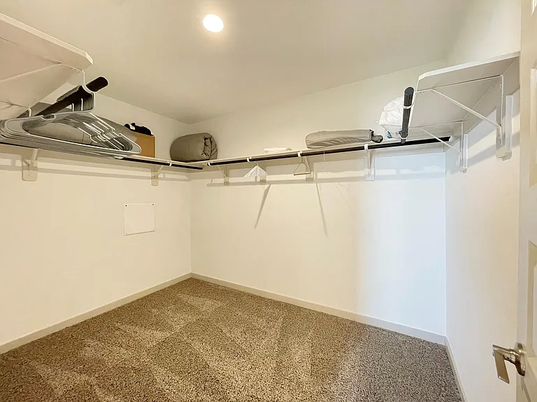 3902 Itzle Island Ct — Photo 43