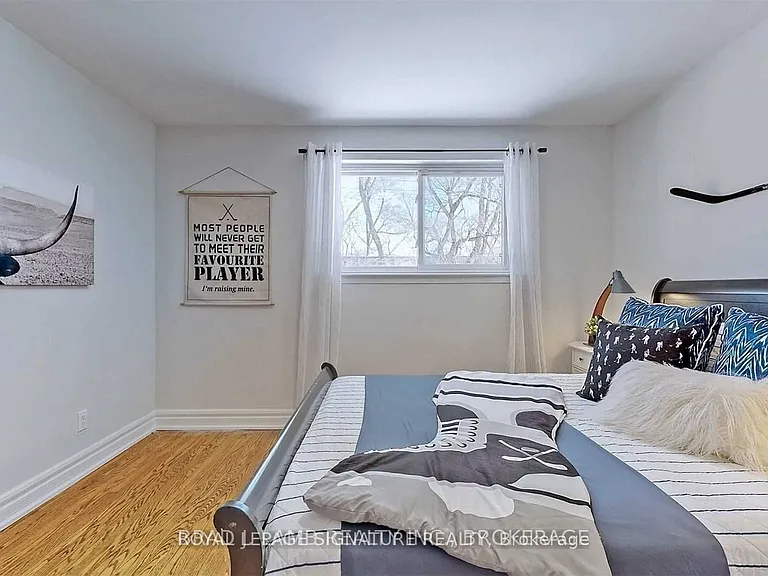 17 Baroness Cres #UPPER — Photo 27