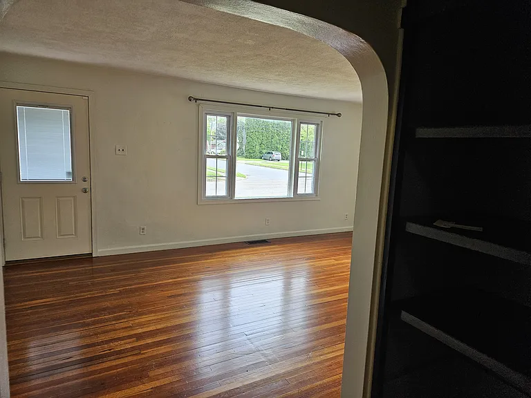 703 Chestnut St — Photo 4