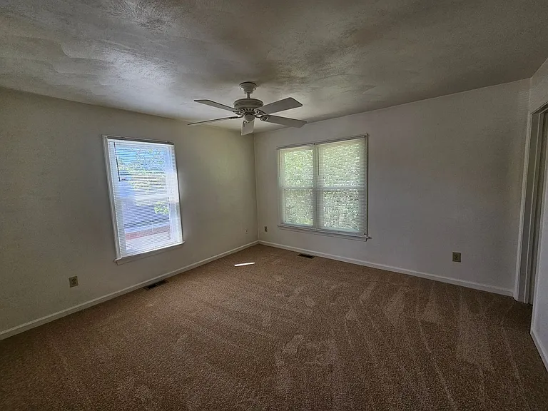 5416 Sweetwater Ct — Photo 14