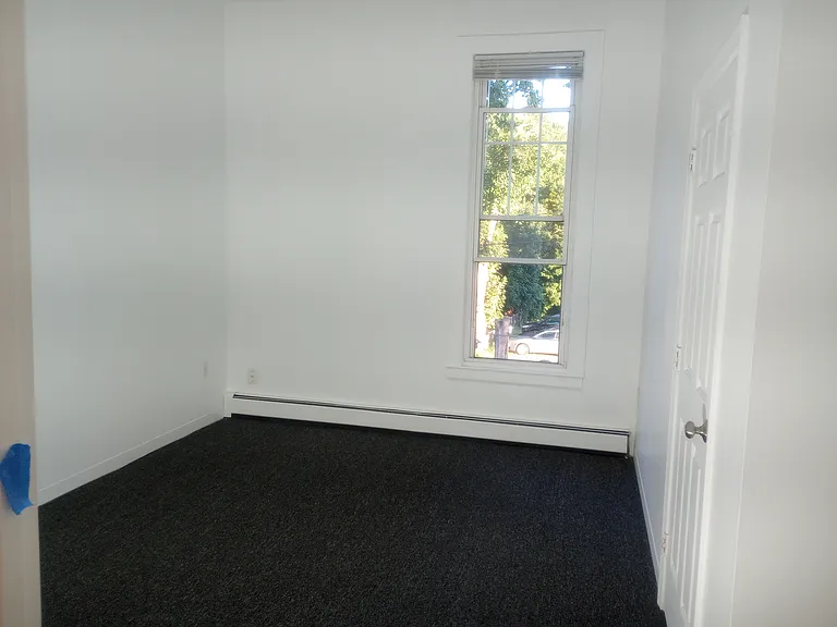 138 Laurel Hill Ave #2 — Photo 6