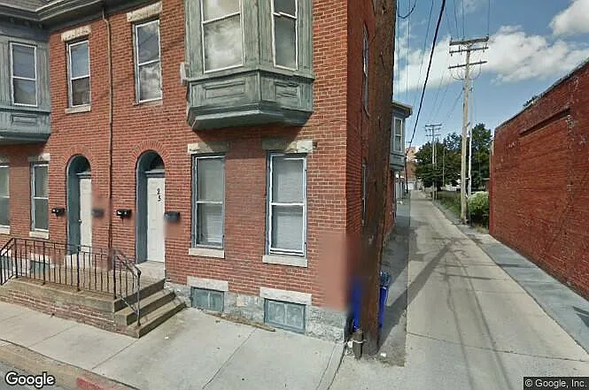 2 bed, 1000 sqft, $1,050 — Photo 2