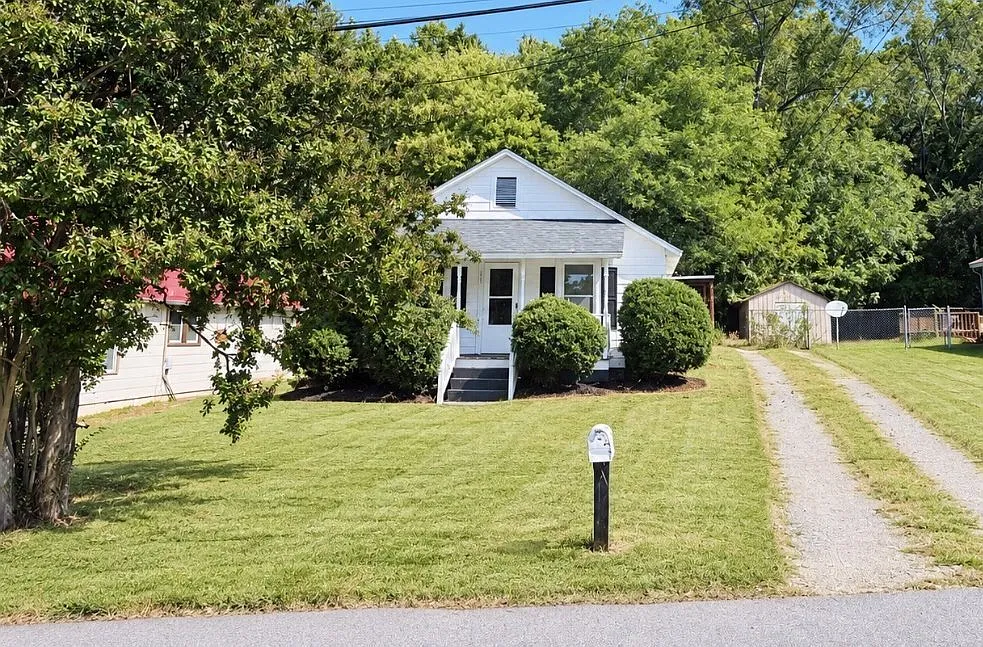 200 Cain St — Photo 1