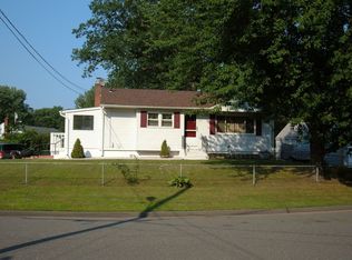 72 Roxbury Rd, East Hartford, CT 06118