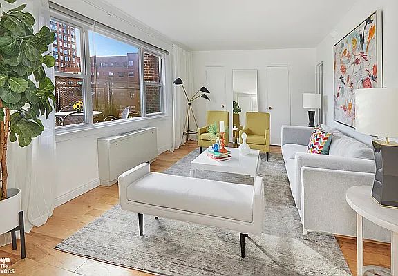 5th image of 201 E 77th St #16AE