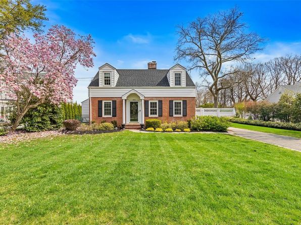 373 Great River Rd