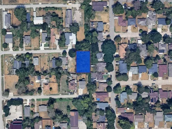 000 Clearwater Street, Houston, TX 77029
