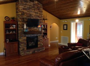 212 Fairway Dr, Benton, KY 42025