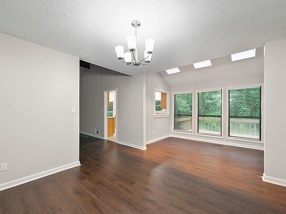 4th image of 3421 Rocky Springs Ct