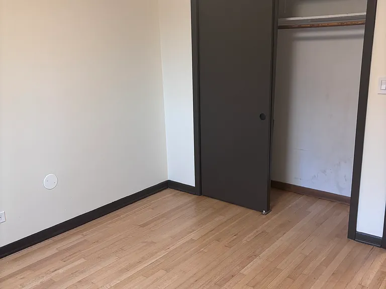 424 Elgin Ave #8 — Photo 7