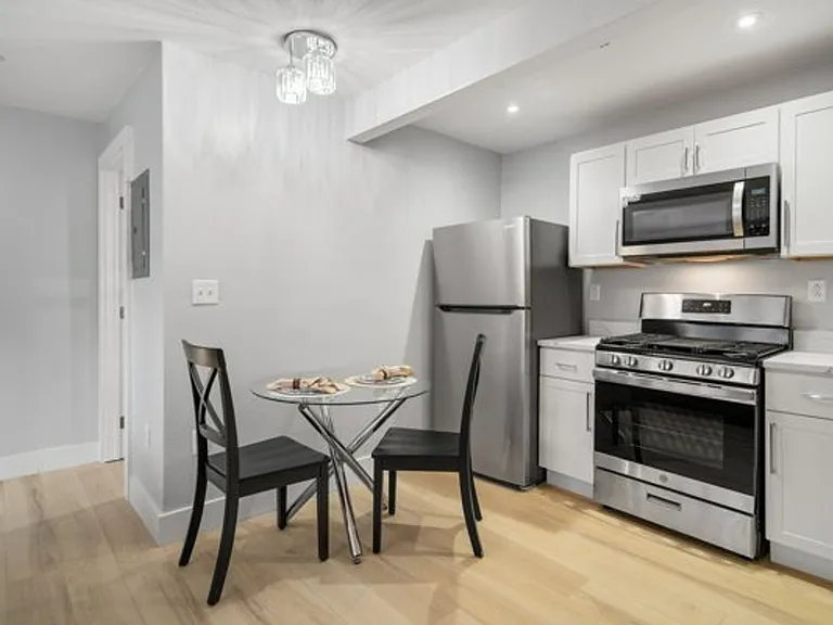 504 Stewart Ave — Photo 43