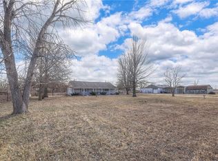 21001 E 307th St, Harrisonville, MO 64701
