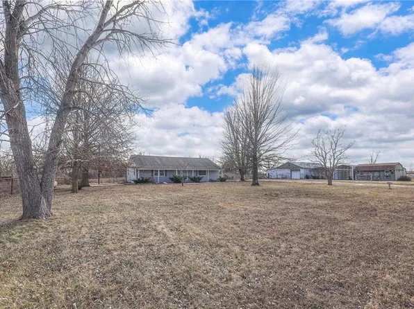 21001 E 307th St, Harrisonville, MO 64701