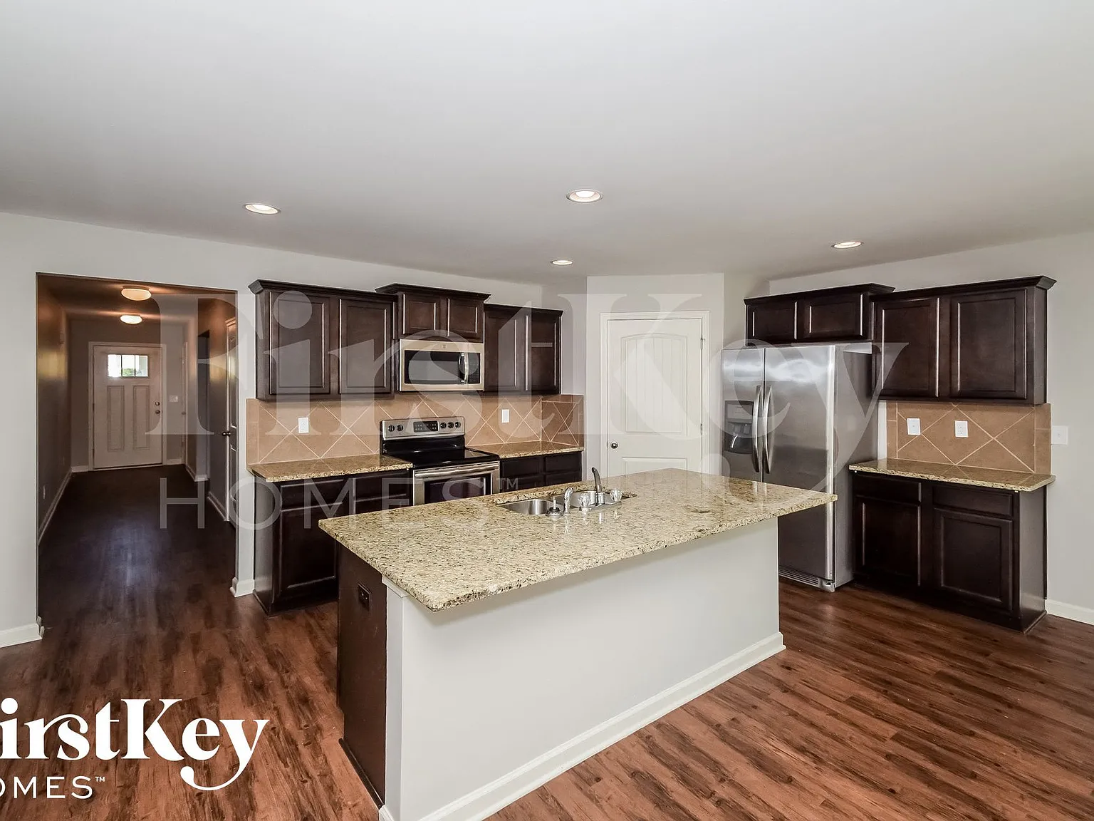 4 bed, 2.0 bath, 1774 sqft, $1,965 — Photo 4