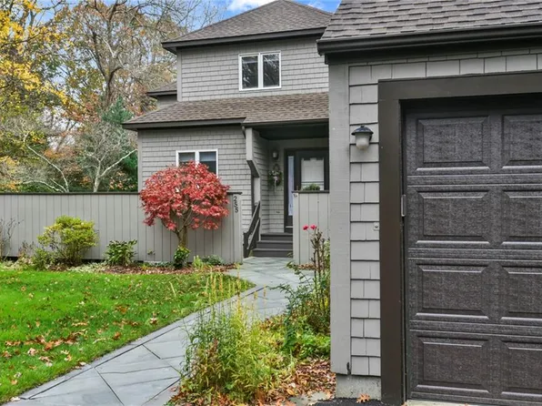 255 Seabreeze Dr, North Kingstown, RI 02852