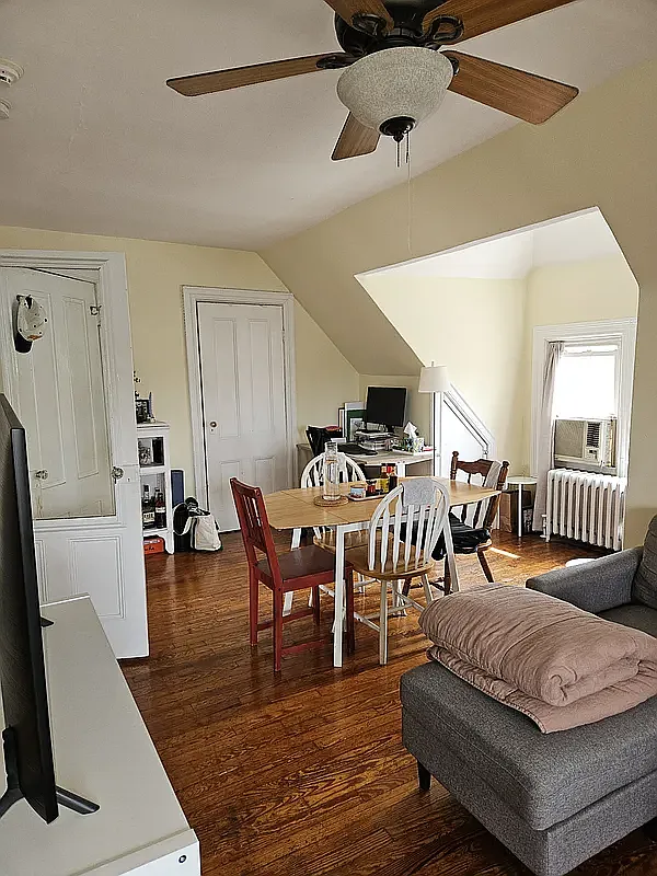 253 Stratford Road — Photo 4