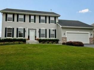 1961 Blue Jay St, Shakopee, MN 55379