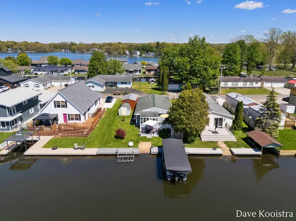 4356 Lynden Rd, Shelbyville, MI 49344