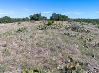 1114 N Cattlemans Crossing Dr, Kerrville, TX 78028