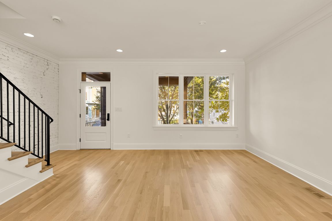 next background image