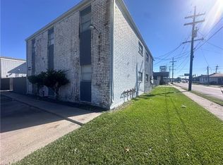 1601 Lesseps St, New Orleans, LA 70117